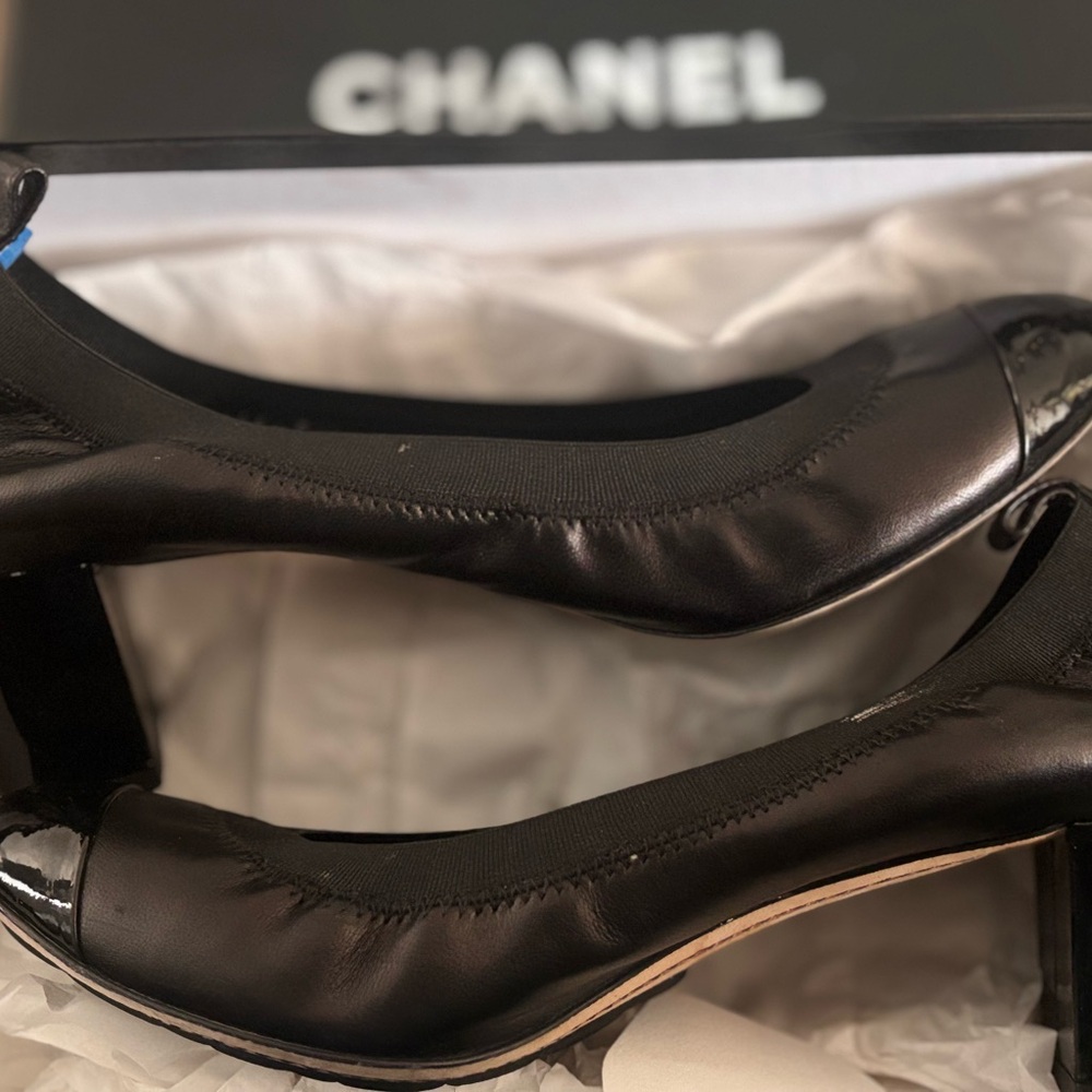Chanel Black Leather Flats - Picture 3 of 6